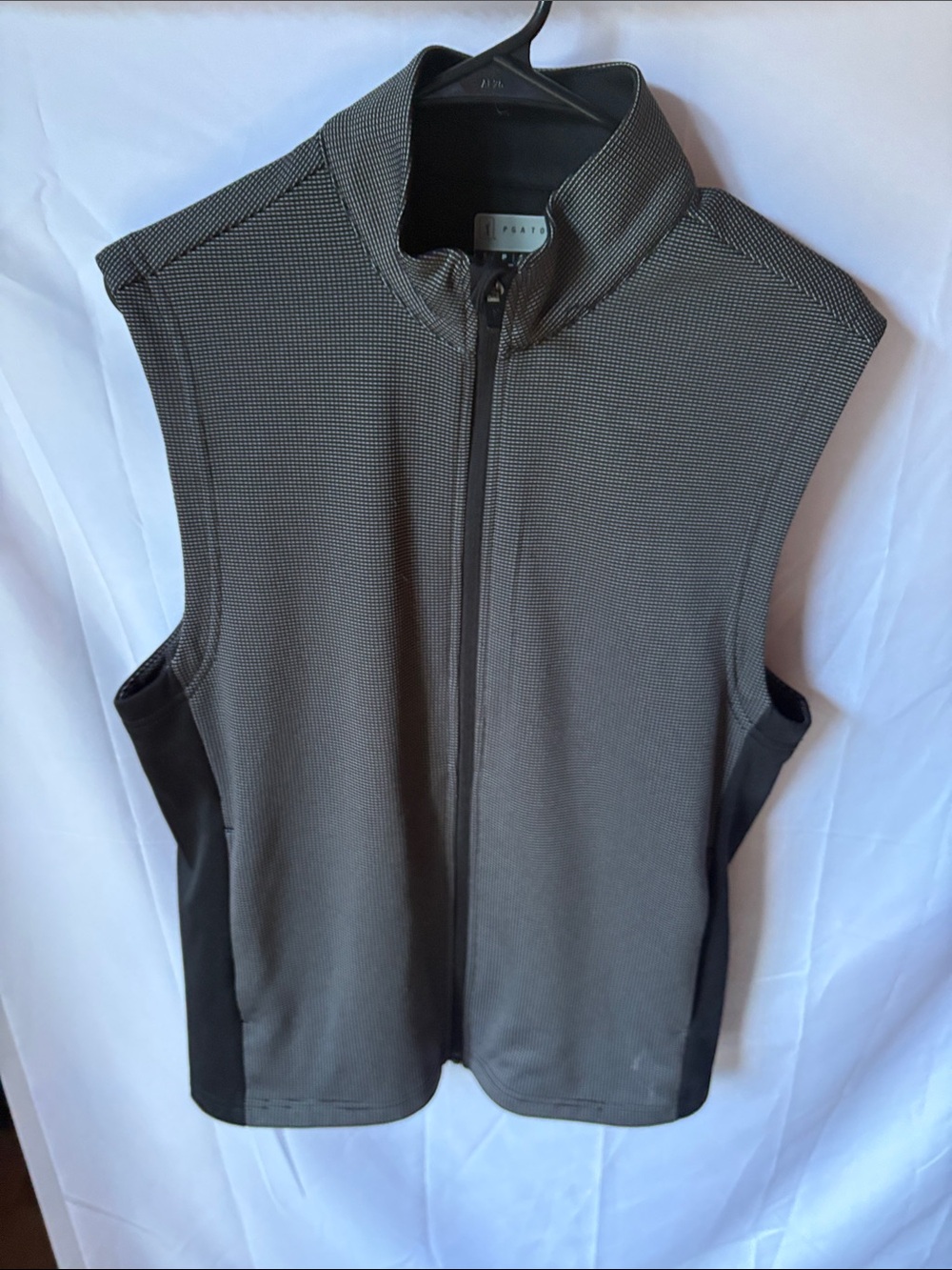 PGA Tour Gray Sleeveless Zip Vest with Black Panels